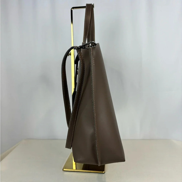 Mondarno Leather Tote Bag w/ Removable Clutch - Picture 5 of 7